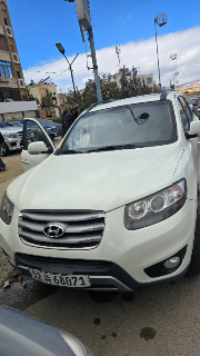 متوفر للٱجار في دمشق هيونداي سنتافيه