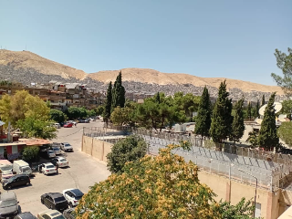 شقة للبيع في المزرعة بدمشق 220م² نصف بلاطة 5 غرف قرب مشفى الحياة