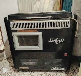مدفأة كهربائية صوبيا الهلال مازوت للبيع بحالة جيدة