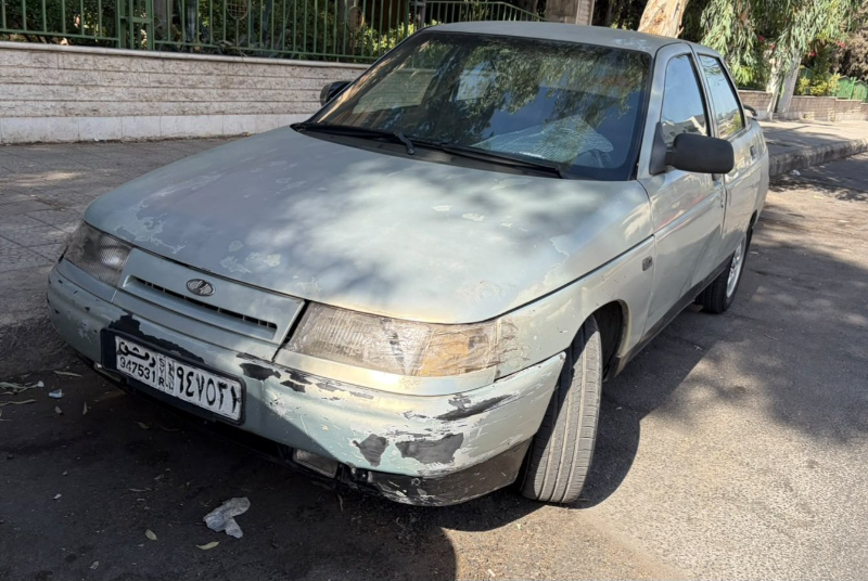 للبيع لادا 110 بحالة وسط موديل 2003 محرك 1600 خالية جوا وسقف