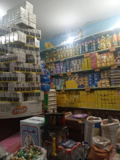 محل في سوق البزورية المغطى الزبلطاني السوق الرئيسي في منتصف السوق
