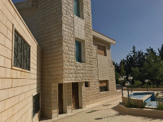 فيلا فاخرة للبيع في صيدنايا - 4150 م² بسعر 450,000$