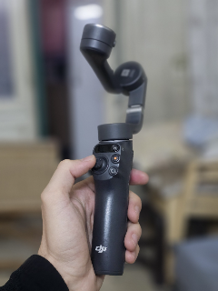 جيمبل مثبت و مانع اهتزاز للتصوير بالموبايل من DJI Osmo mobile 6