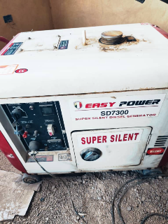 مولد كهرباء ديزل 7300kVA مستعمل للبيع في ببيلا