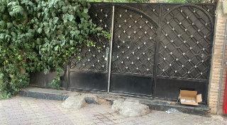 محل للايجار في التجارة - شارع جابر بن حيان بـ 1300 دولار