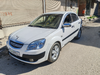 كيا ريو 2009 مستعملة بحالة جيدة بسعر 7800$