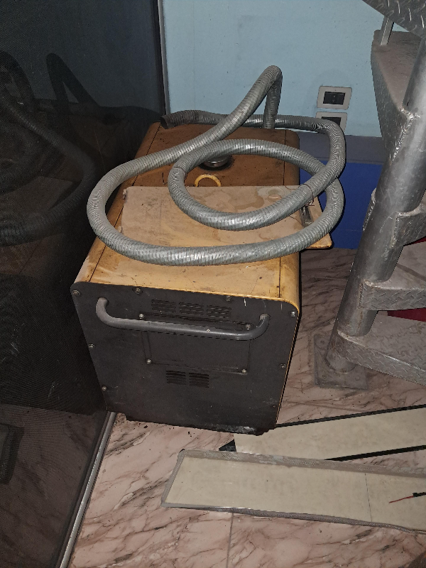 مولدة كهرباء ديزل 5 kVA مستعملة بحالة ممتازة بسعر $600