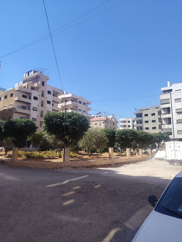 شقة مفروشة للبيع في مركز قطنا - 2 غرفة وصالة