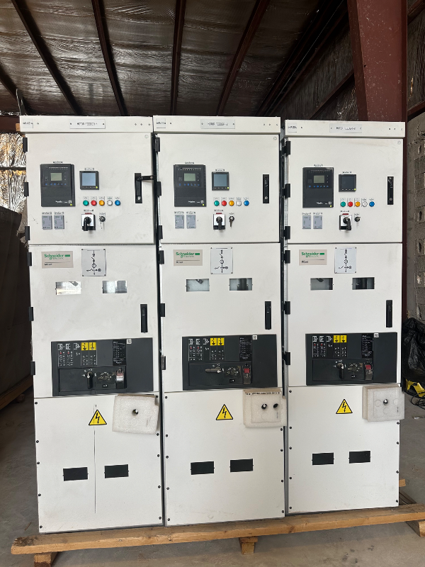 للبيع قاطع جهد متوسط 13800V