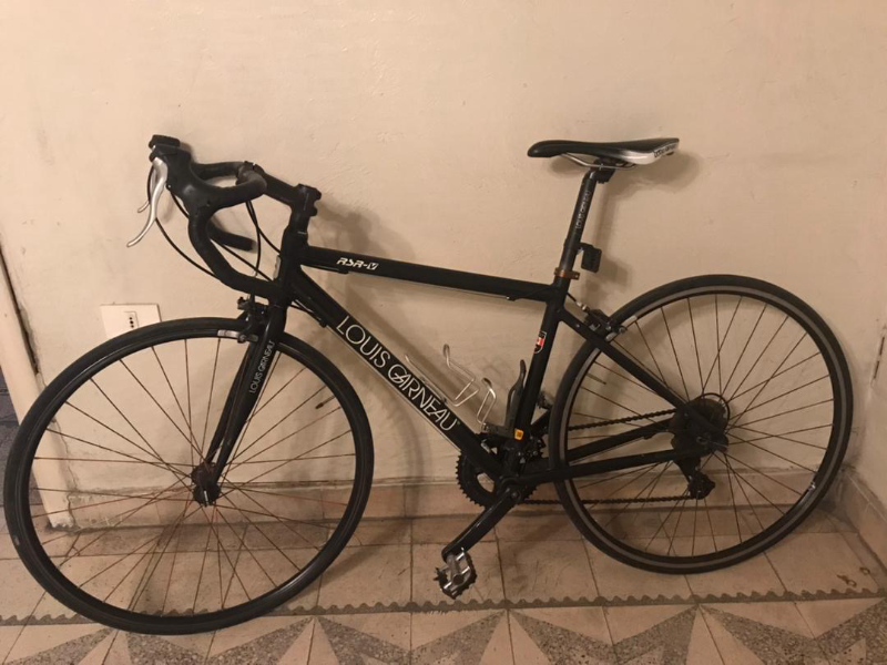 دراجة طريق رياضية Louis Garneau RSR-IV سوداء للبيع بحالة ممتازة